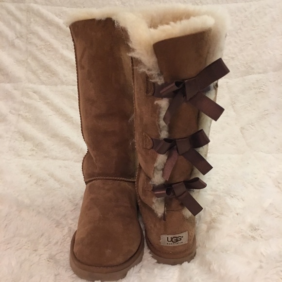 UGG Brown Winter Boots with Cream Fur and Bows size 8 - Picture 4 of 4